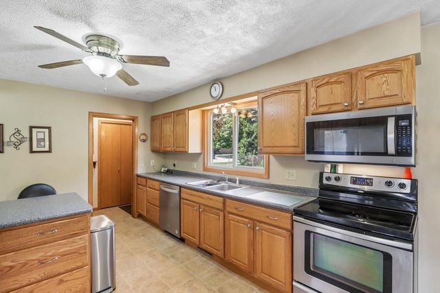 1005 N Sumac DRIVE, Janesville, WI 53545
