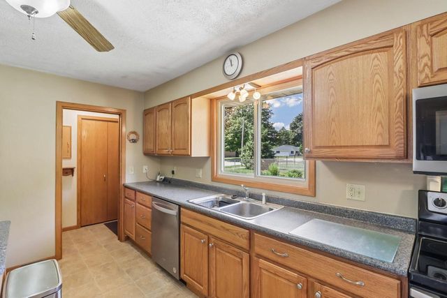 1005 N Sumac DRIVE, Janesville, WI 53545