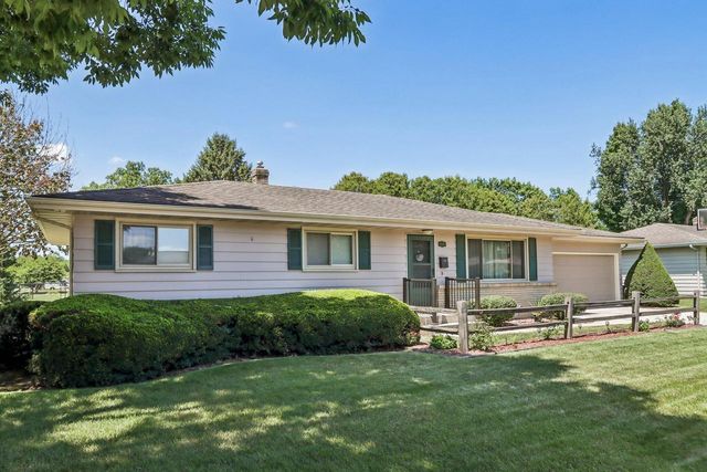 1005 N Sumac DRIVE, Janesville, WI 53545
