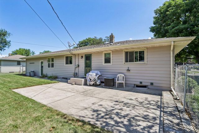 1005 N Sumac DRIVE, Janesville, WI 53545