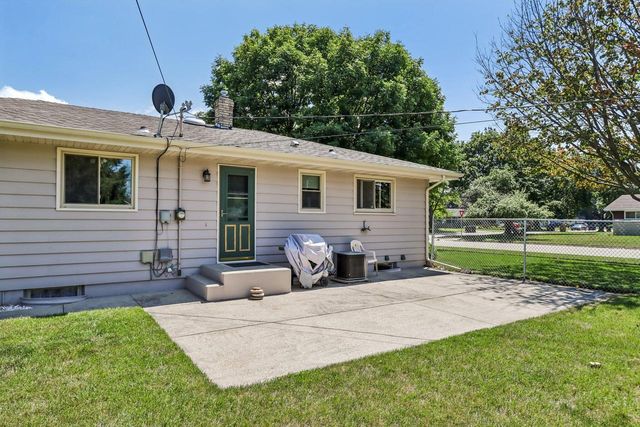 1005 N Sumac DRIVE, Janesville, WI 53545