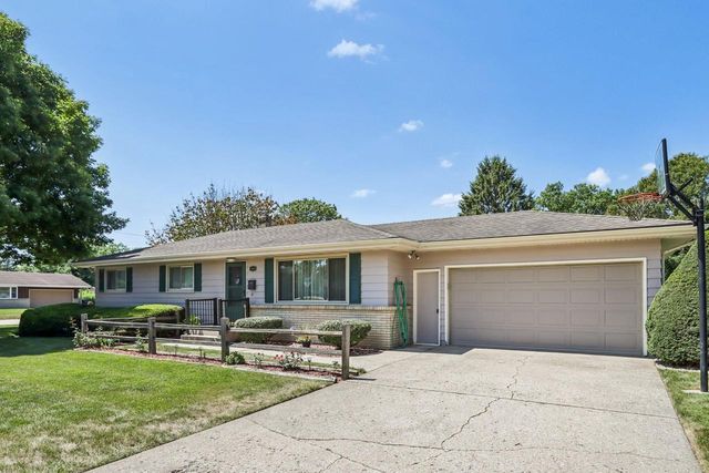 1005 N Sumac DRIVE, Janesville, WI 53545