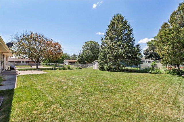 1005 N Sumac DRIVE, Janesville, WI 53545