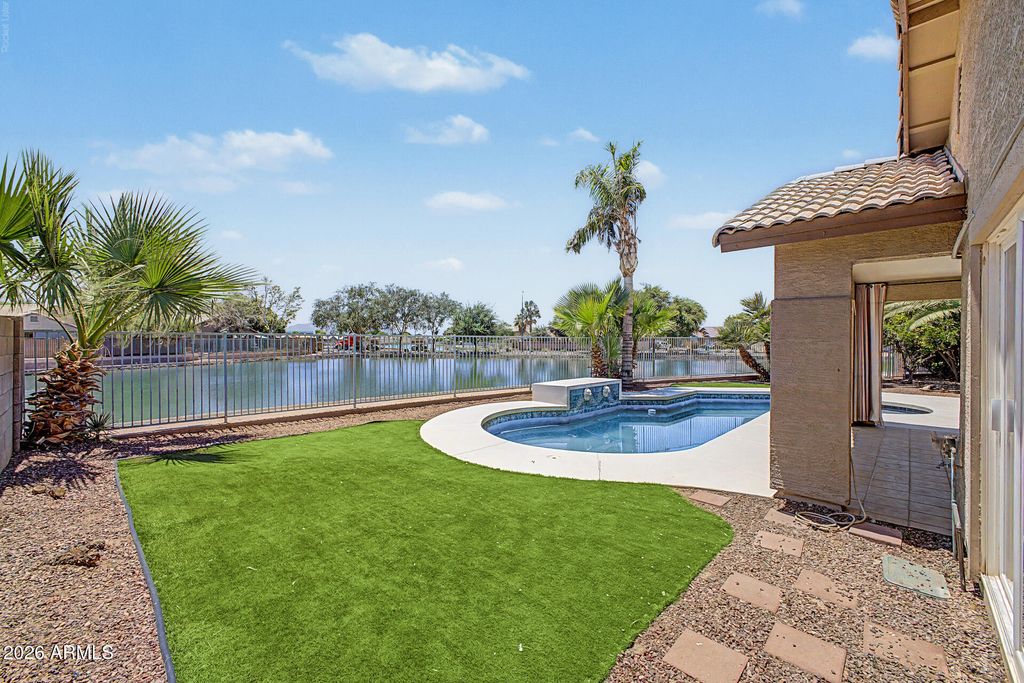 10819 W MONTE VISTA Road, Avondale, AZ 85392