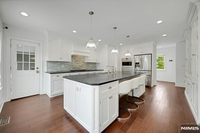 170 Hillside Avenue, Englewood, NJ 07631