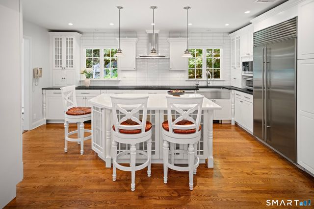 12 Settlers Trail, Darien, CT 06820