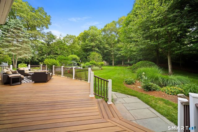 12 Settlers Trail, Darien, CT 06820