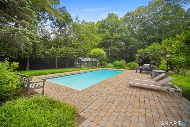 12 Settlers Trail, Darien, CT 06820