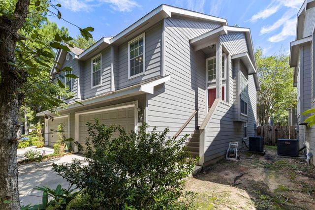 230 Blushwood Place, The Woodlands, TX 77382