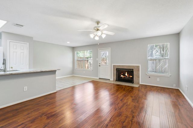 230 Blushwood Place, The Woodlands, TX 77382