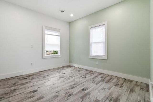 3719 E Barnard AVENUE, Cudahy, WI 53110