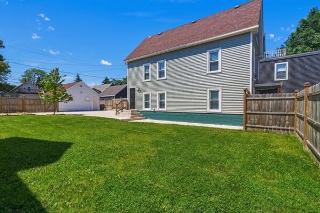 3719 E Barnard AVENUE, Cudahy, WI 53110