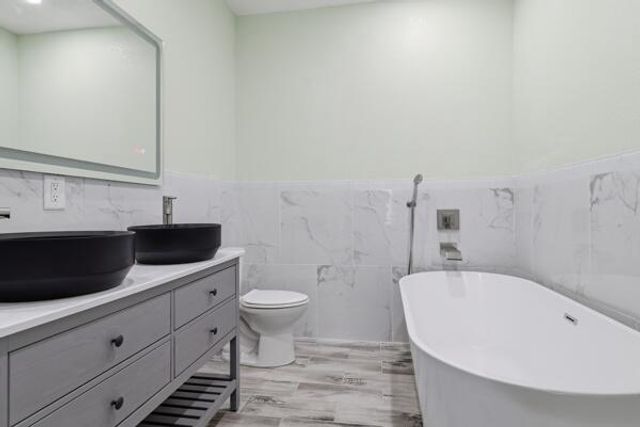 3719 E Barnard AVENUE, Cudahy, WI 53110