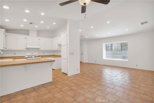 159 Heavenly Valley Road, Newbury Park, CA 91320