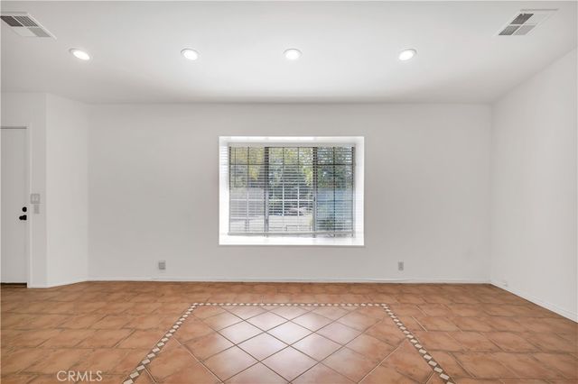 159 Heavenly Valley Road, Newbury Park, CA 91320