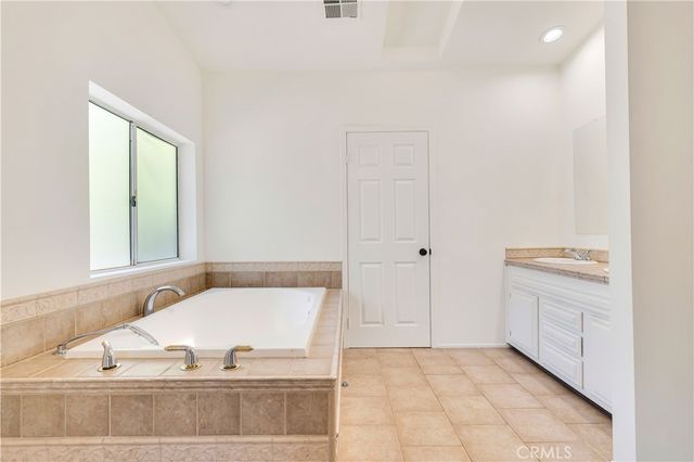 159 Heavenly Valley Road, Newbury Park, CA 91320