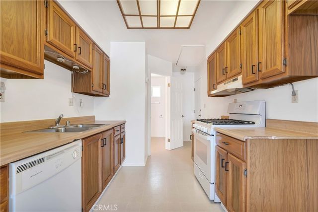 159 Heavenly Valley Road, Newbury Park, CA 91320
