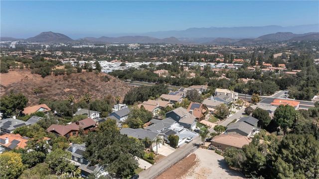 159 Heavenly Valley Road, Newbury Park, CA 91320