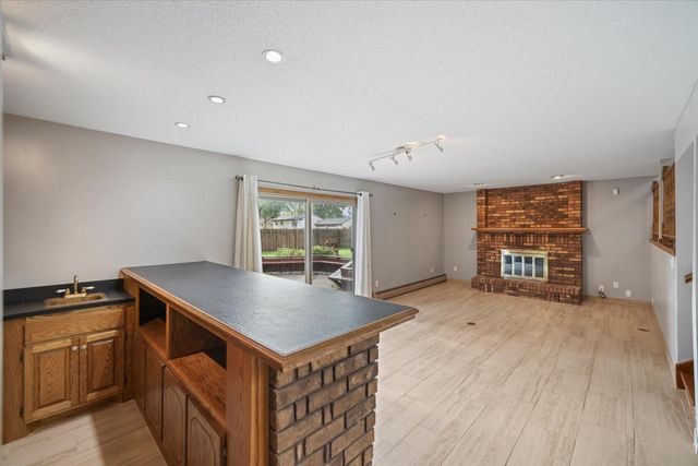 8300 Dupont Avenue N, Brooklyn Park, MN 55444