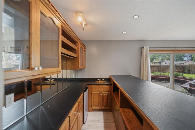 8300 Dupont Avenue N, Brooklyn Park, MN 55444