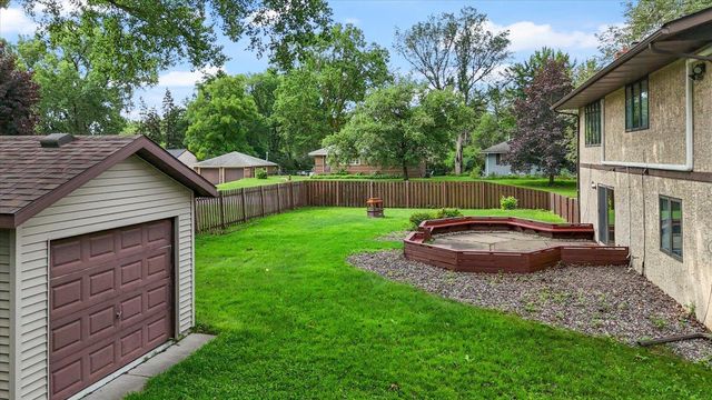 8300 Dupont Avenue N, Brooklyn Park, MN 55444