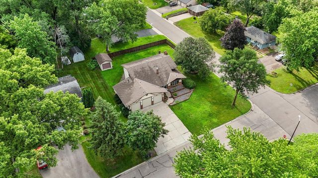 8300 Dupont Avenue N, Brooklyn Park, MN 55444