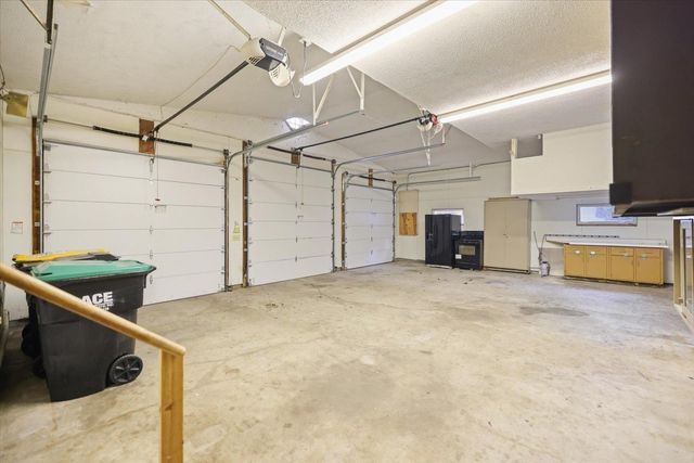 8300 Dupont Avenue N, Brooklyn Park, MN 55444