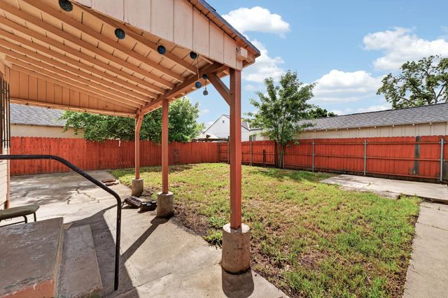 3244 16th ave, Sacramento, CA 95820