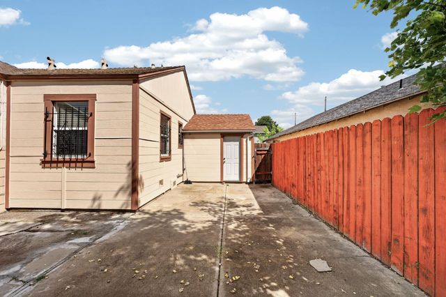 3244 16th ave, Sacramento, CA 95820
