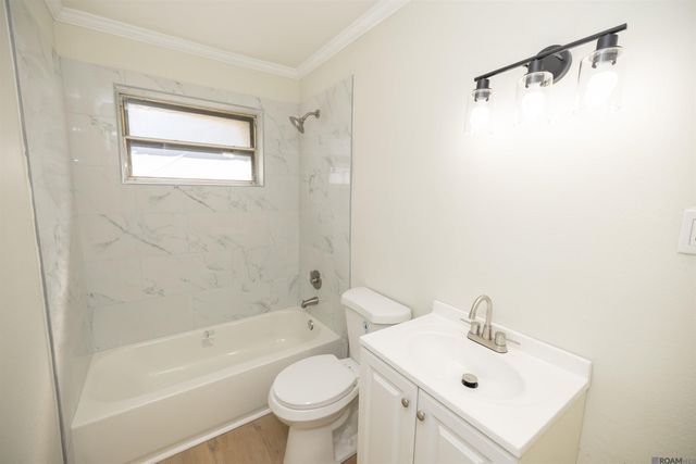 10940 Black Oak Dr, Baton Rouge, LA 70815