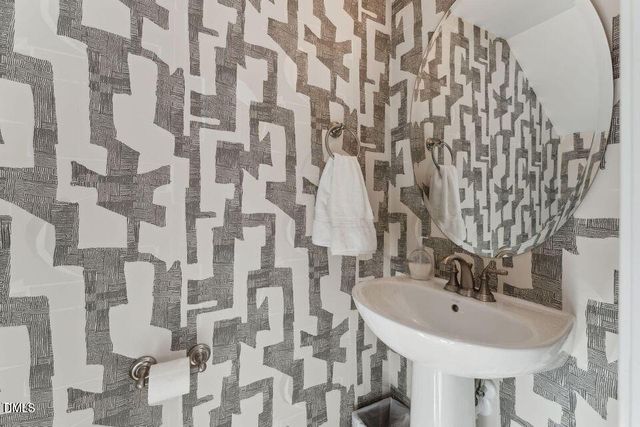 905 Ball Field Alley 105, Cary, NC 27511