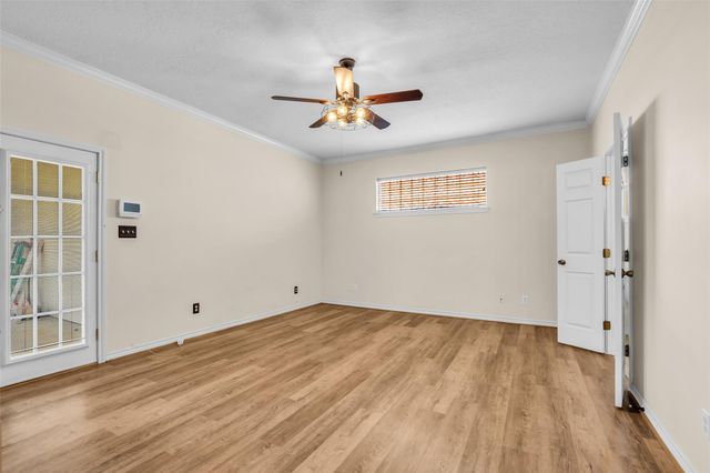 431 W Lake Shore Drive, Livingston, TX 77351