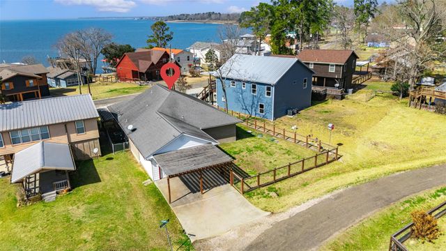 431 W Lake Shore Drive, Livingston, TX 77351