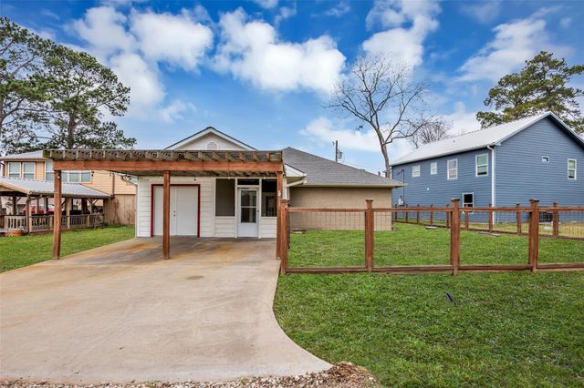 431 W Lake Shore Drive, Livingston, TX 77351