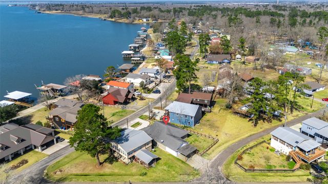 431 W Lake Shore Drive, Livingston, TX 77351