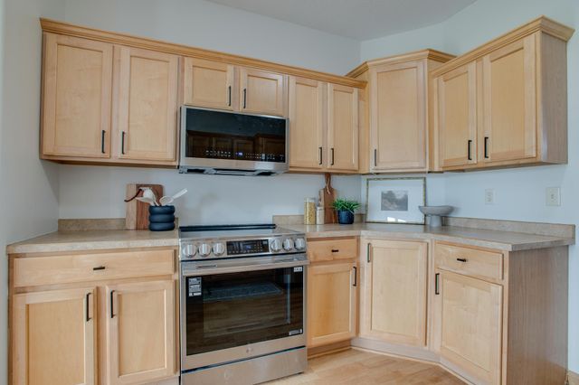 718 N Sedona Drive, West Fargo, ND 58078