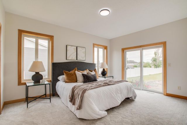 718 N Sedona Drive, West Fargo, ND 58078