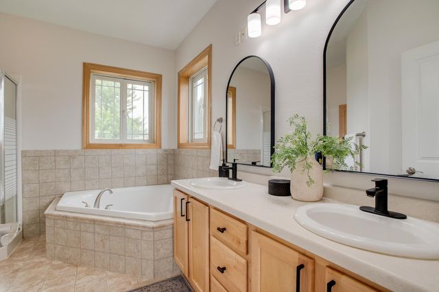 718 N Sedona Drive, West Fargo, ND 58078