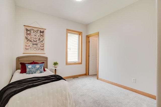 718 N Sedona Drive, West Fargo, ND 58078
