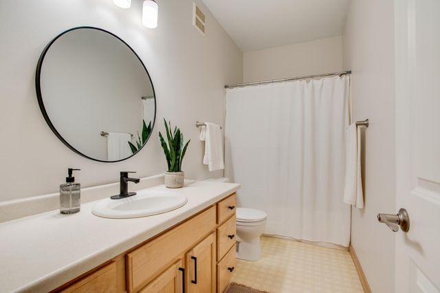 718 N Sedona Drive, West Fargo, ND 58078
