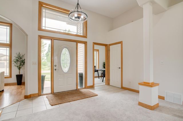 718 N Sedona Drive, West Fargo, ND 58078
