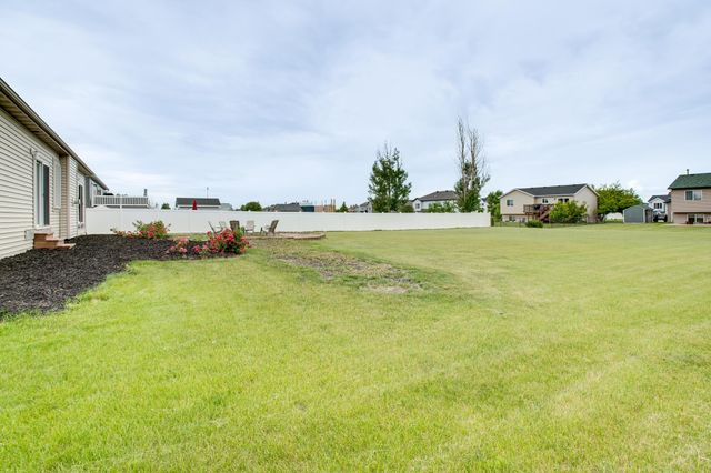 718 N Sedona Drive, West Fargo, ND 58078