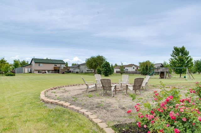 718 N Sedona Drive, West Fargo, ND 58078