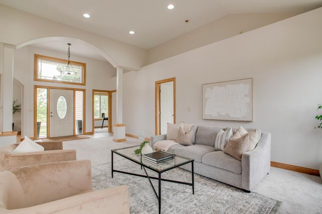 718 N Sedona Drive, West Fargo, ND 58078