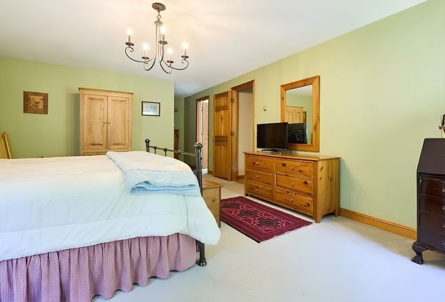 10 Windemere Way, Bridgewater, MA 02324