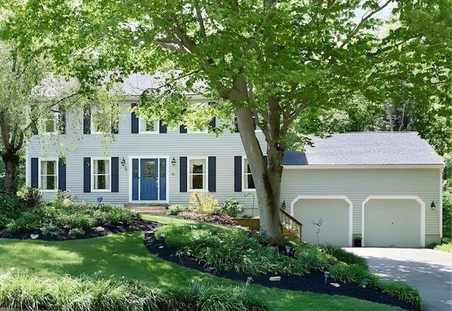 10 Windemere Way, Bridgewater, MA 02324