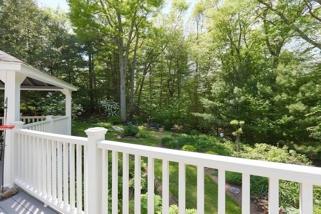 10 Windemere Way, Bridgewater, MA 02324