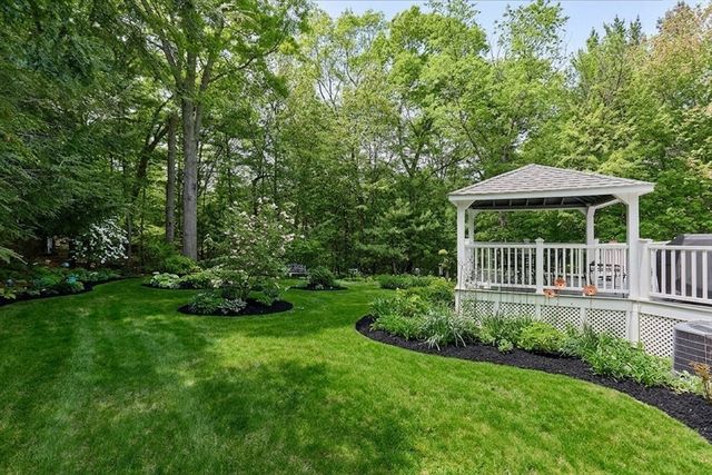 10 Windemere Way, Bridgewater, MA 02324