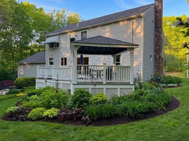 10 Windemere Way, Bridgewater, MA 02324