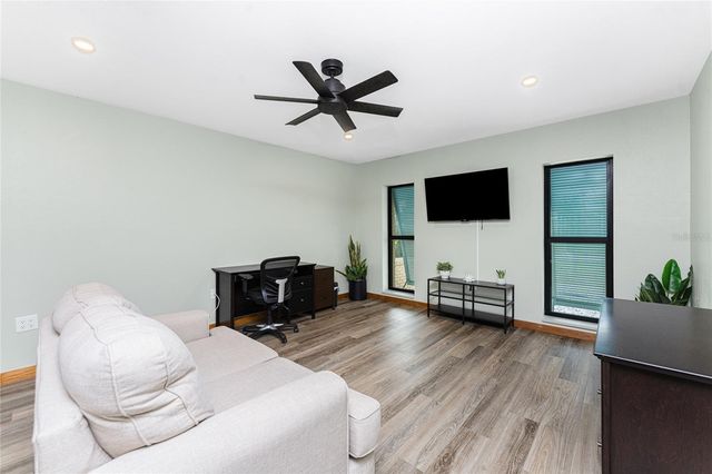 504 MCGREGOR STREET, Punta Gorda, FL 33950